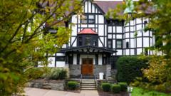 Qué se sabe sobre la presunta violación grupal de una estudiante en una fraternidad de la prestigiosa Universidad de Cornell