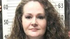 Christa Pike sobrevive a dos dosis de inyecciones letales durante su ejecución y se encuentra hospitalizada en Tennessee, según su abogado